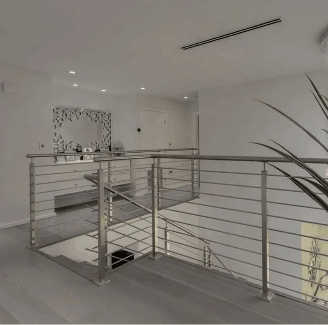 Daiya Front Steel Railing Designs with Round Post and Handrail Mirror Finish