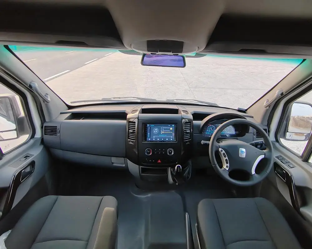 Aucwell EEC certificated electric bus RHD electric minibus with 19 seats