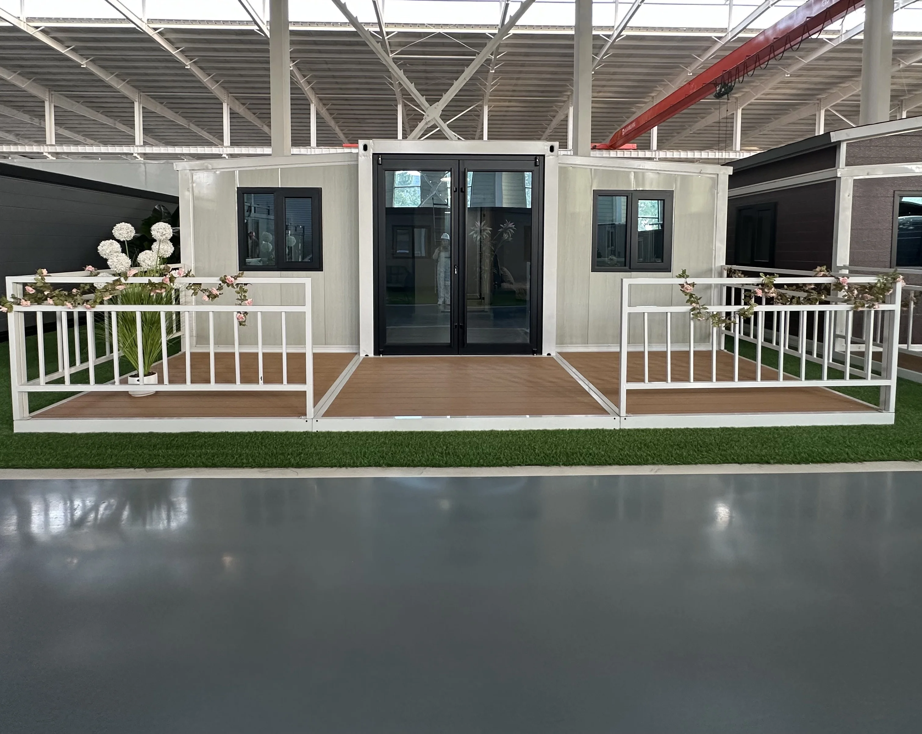 40 Ft Luxury Steel Villa Mobile Home 20 Ft Foldable Expandable Container House with 2-5 Bedrooms Prefab Mobile Home