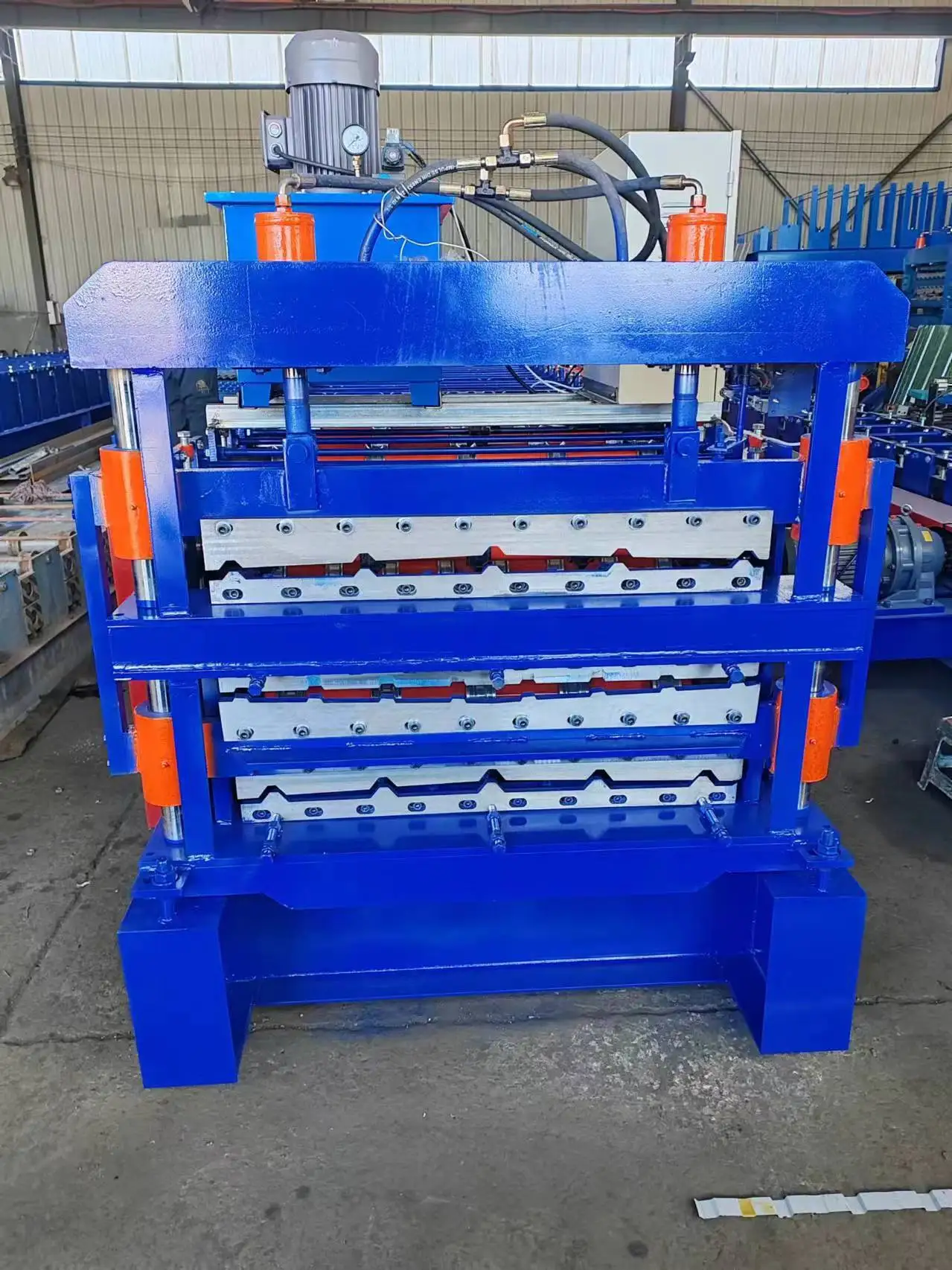 Guang Chi High Quality Full Automatic Metal Trapezoid Roof Sheet Making Machine