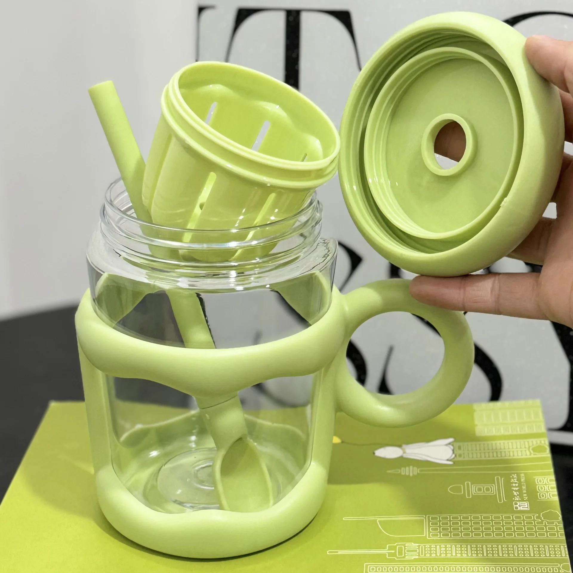 Md51 500Ml Portable Anti-Fall Plastic Mug With Handle Tea Separate Water Cup With Straw Strainer Spoon