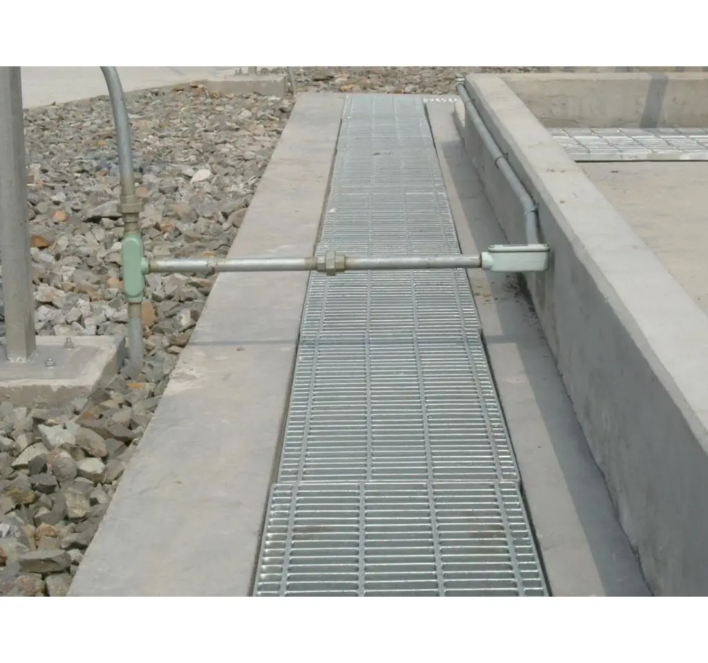 Out door Heavy Duty Sidewalk Storm Ditch Trench Drain Drainage Cover Steel grating for sale