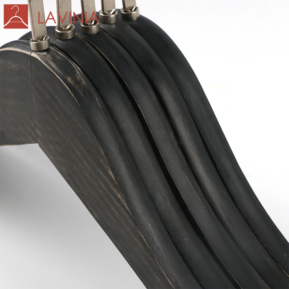  Черная Нескользящая плечевая деревянная вешалка для женской одежды с резиновым покрытием и хромированным крючком