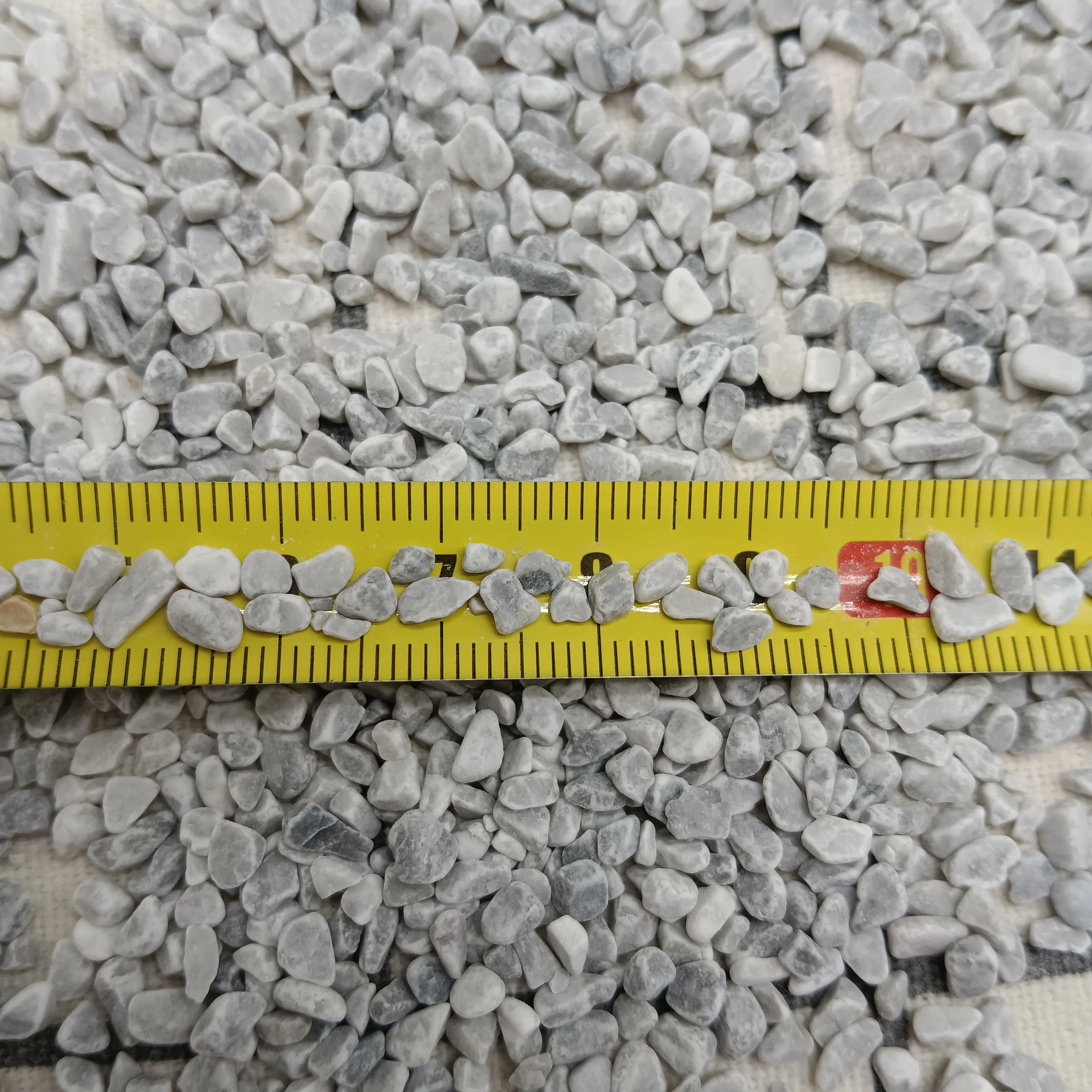 China manufacture construction paving garden decor back yard stone stones from china lightcarbon gravel