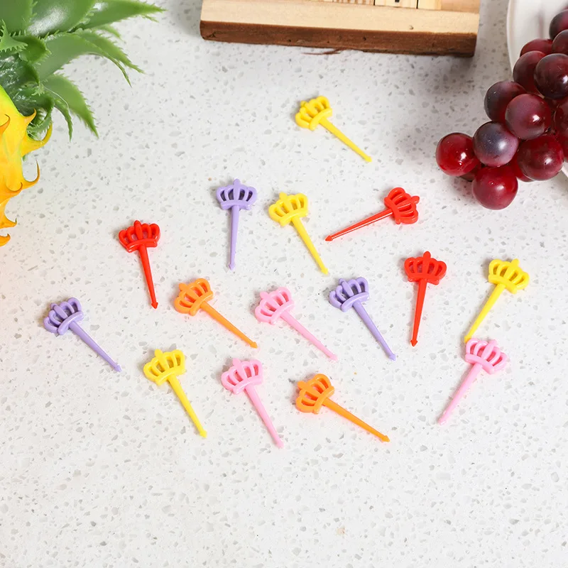 Animal Fruit Fork Food Grade Plastic Mini Cartoon Kids Cake Fruit Toothpick Bento Lunch Bento Accessories