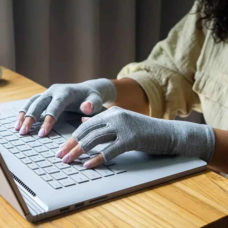 High Quality Cotton Blend Bamboo Fiber Compression Care Gloves Warm Half Finger Healthy Gloves for Working and Exercise