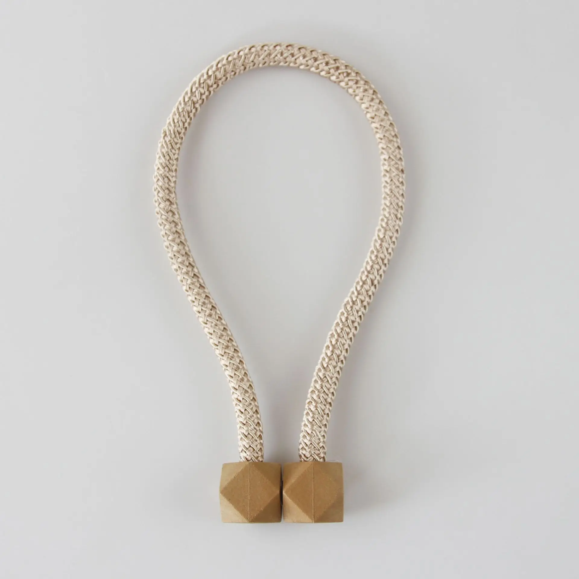 Magnetic Curtain Tiebacks Decorative Curtain Holdback Rope Convenient Tie Backs Strong Magnet Curtain Holder Clips