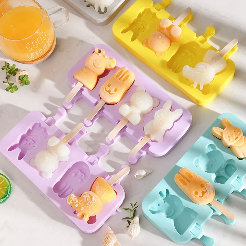 Sustainable Cartoon Ice Mold Silicone Ice Cube Tray With Lids Customized Silicone Molds