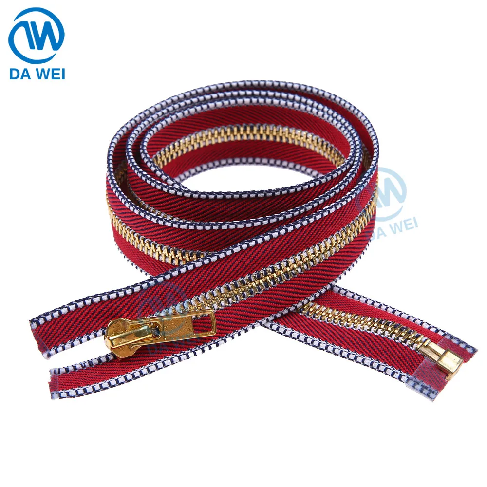
DAWEI Brand Long Chain Metal Rose Gold Zipper Manufacturer Roll Prices Fancy Vislon Giant Magnetic Diamond Zipper 