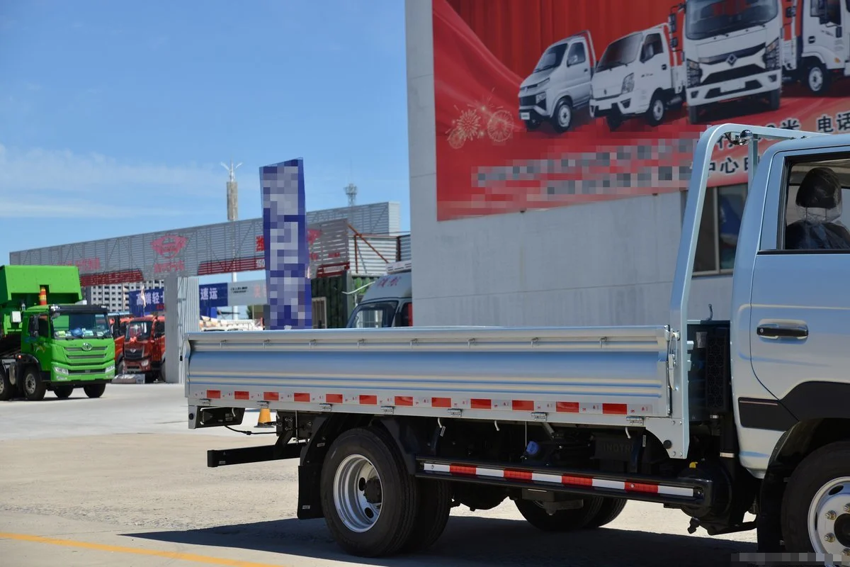 3120 mm wheelbase diesel truck 3 ton load single row cab mini flatbed truck