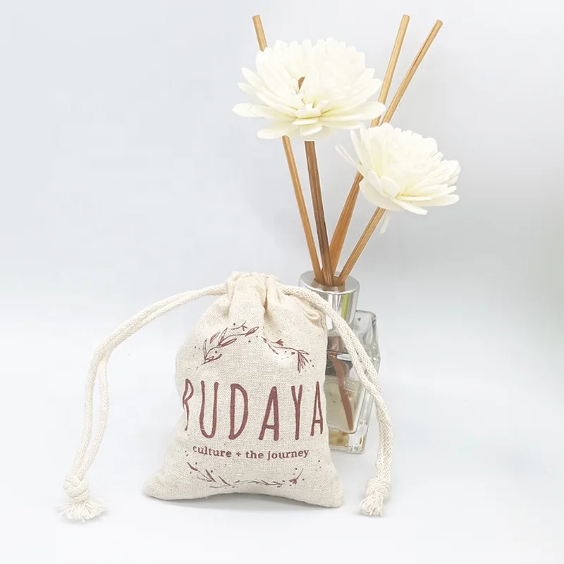 Recyclable Calico cotton drawstring gift pouch with custom logo/design, small natural color logo bag with strings jewelry bag