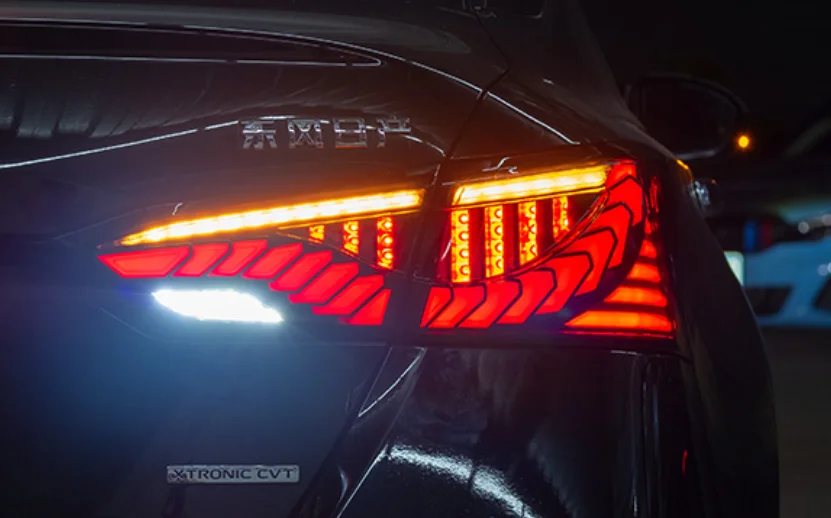 DK MOTION Factory price high quality LED Taillight Car Tail lamp For Nissan Altima 2019-2022 Smoke Turn signal light brake light