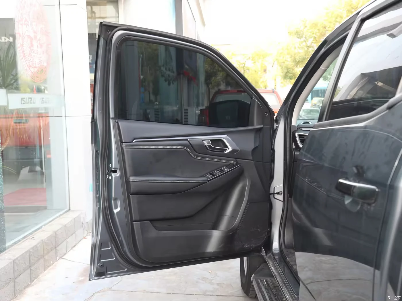 Isuzu Dmax New Car 4Wd Double Cabin Pickup With Diesel Engine Pickup Truck