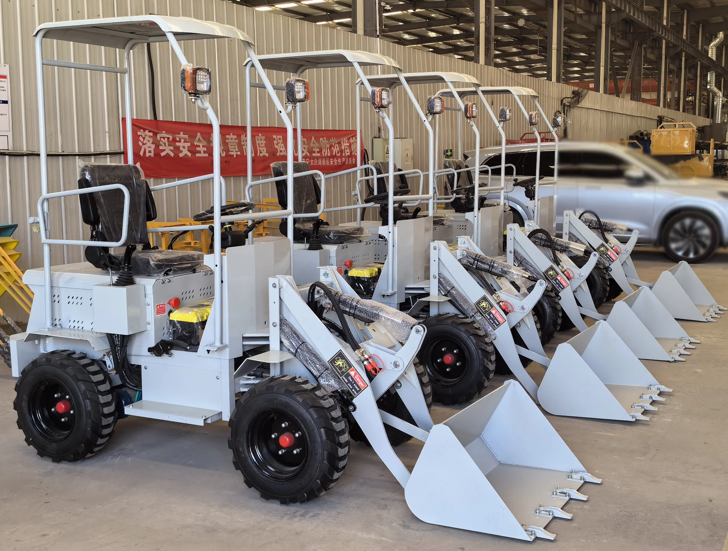 Multifunctional small mini compact loader 500kg EPA logs hydraulic lift road front end shovel wheel loader