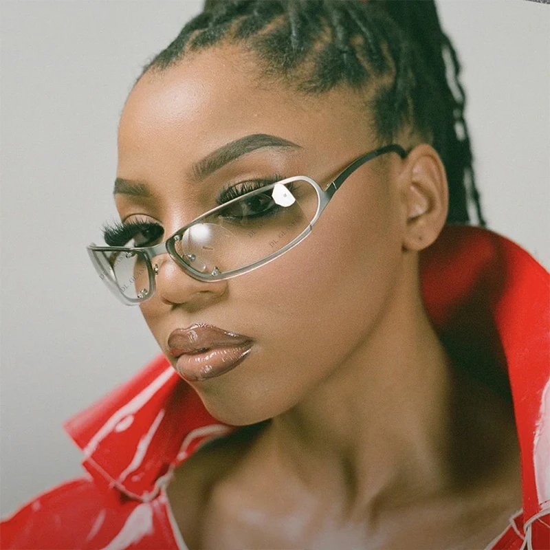 DL Glasses Fashion Hollow Design Metal Rivet Y2K Sunglasses Women Silver Punk Shades Sun Glasses Men In Stocks Lentes De Sol