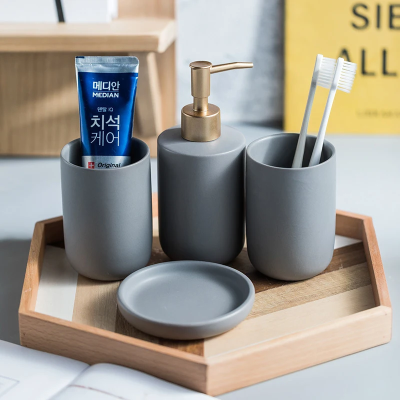 Wholesale Matte 4 Pieces Household Product Bathroom Accessories Ceramic Set Black Bathroom Accessory Set