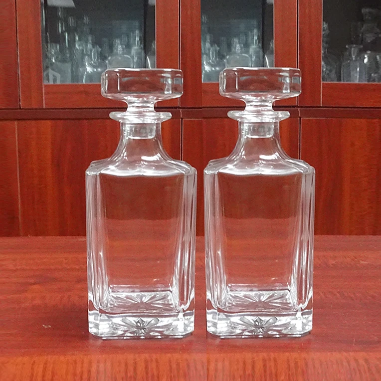 Высококачественный квадратный графин под заказ 75 cl оптом