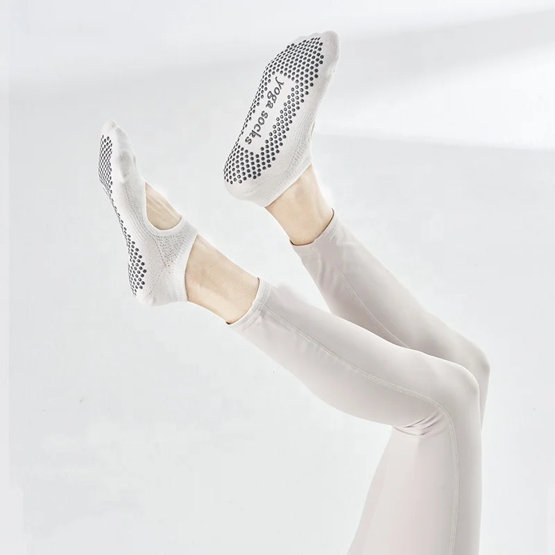 Professional Fashion Yoga Socks New Rubber Soles Non-Slip Breathable Anti-Friction Multi-Color Options Yoga Socks For Women