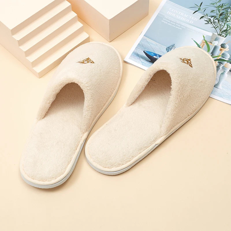 Cheap Wholesale Luxury Slippers For Hotel Room Cheap Disposable Unisex Slippers Custom With Logo For Spa And Bath