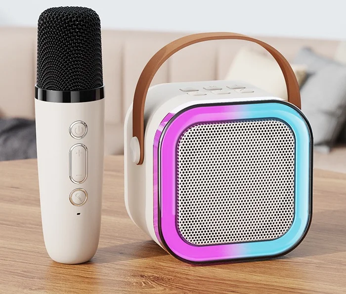 KTV вечеринка с использованием Bluetooth-плеера для друзей семьи подарки счастливое время атмосфера микрофон громче динамик