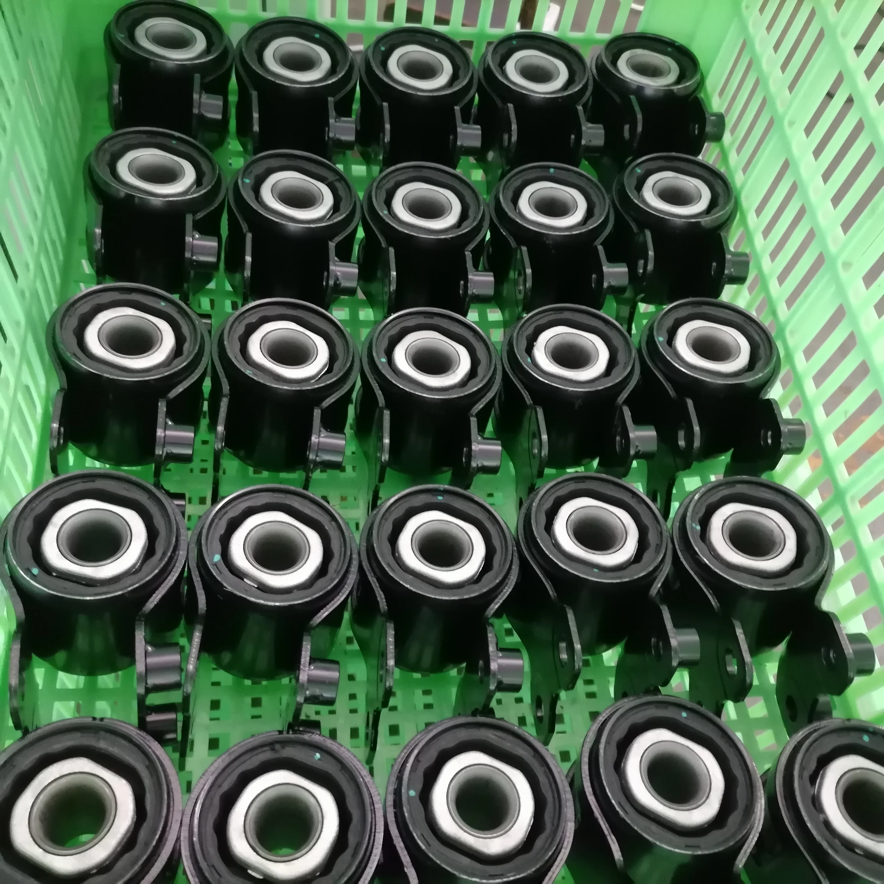 OEM 05006950AA Suspension Parts Arm Bushing Kit control arm bushing fit for CHEVROLET