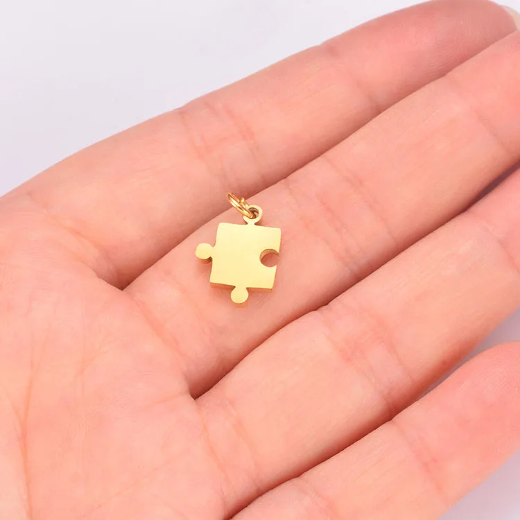 G2874 Wholesale Stainless Steel DIY Necklace Customized Laser Engraved Couple Blank Jigsaw Puzzle Piece Pendant Charm Jewelry