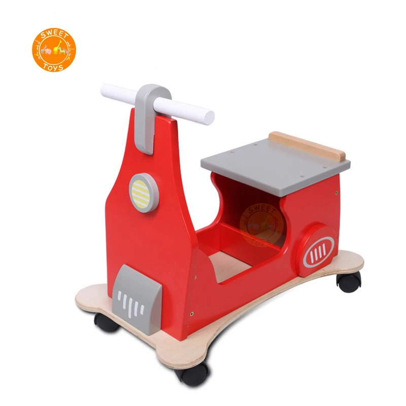 2021 New Arrival Toddler Wooden Scooter Baby Cute Wooden Balance Bike With Four Wheels Preschool Ride On Toys