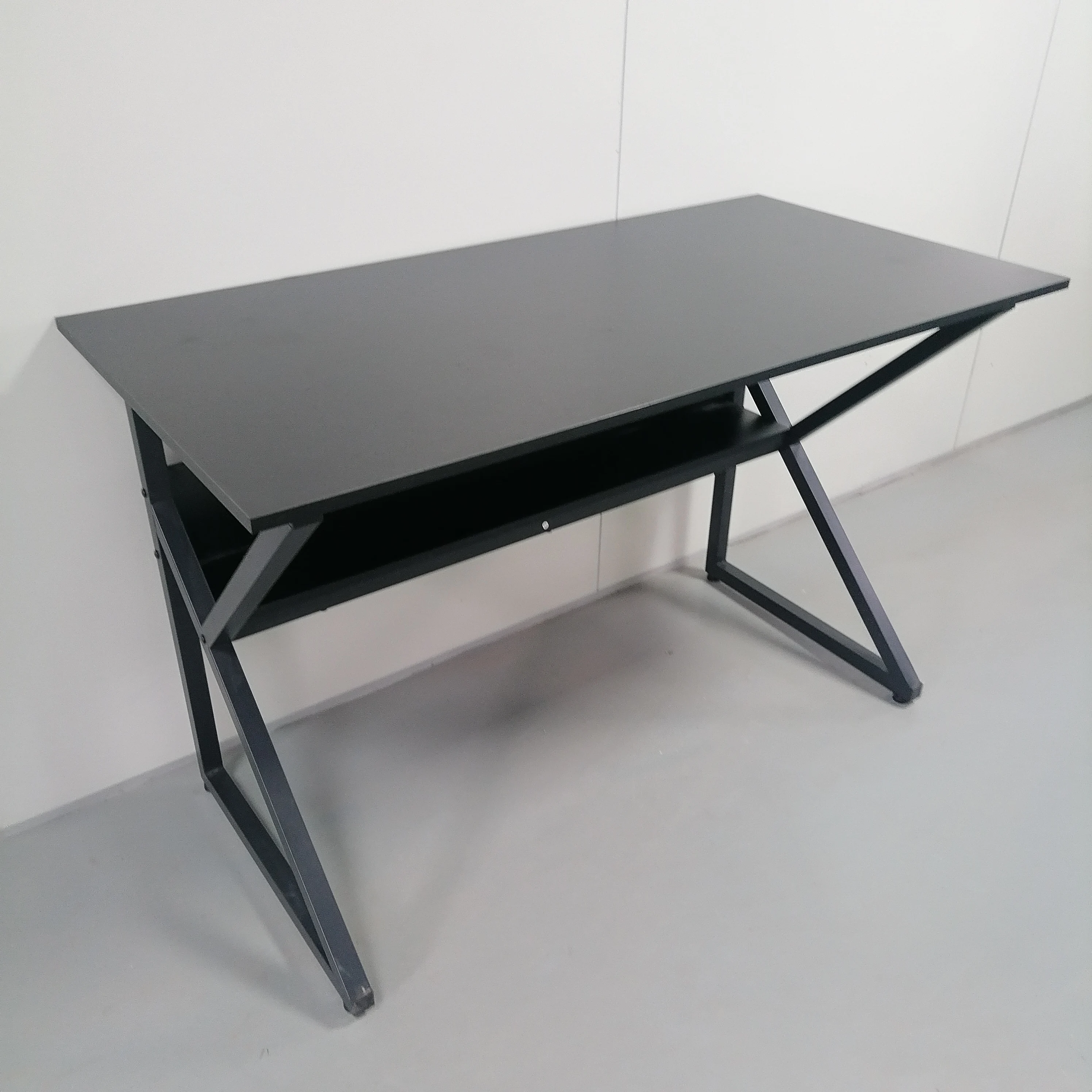 Modern Style Home Office Black Desktop Student Table Single Steel and Wooden Computer Desk