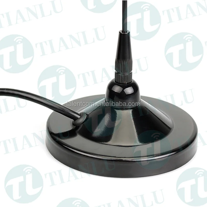 Magnetic base antenna mount for dual band VHF/UHF mobile antenna