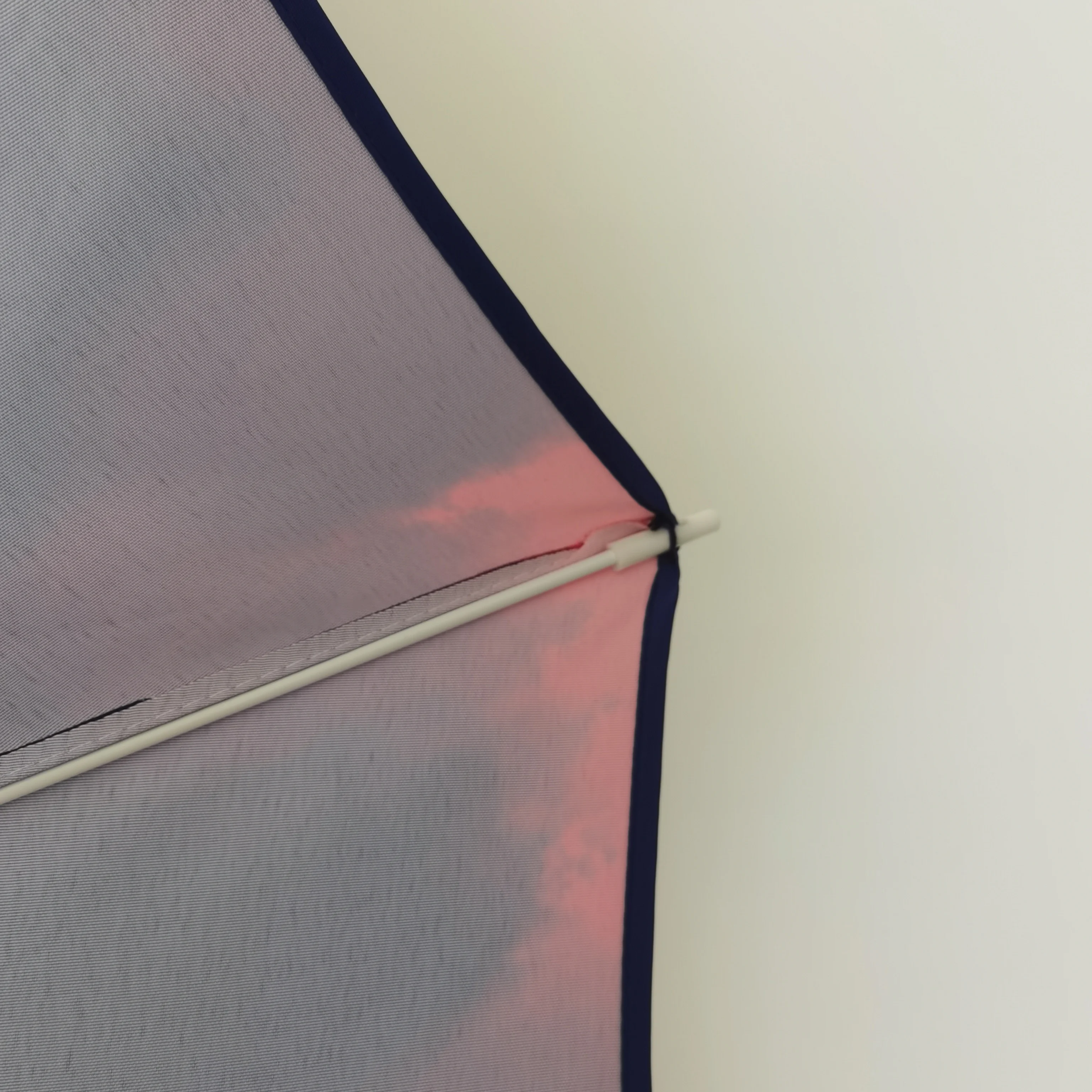 Premium custom made Production competitive price beach umbrella for holidays