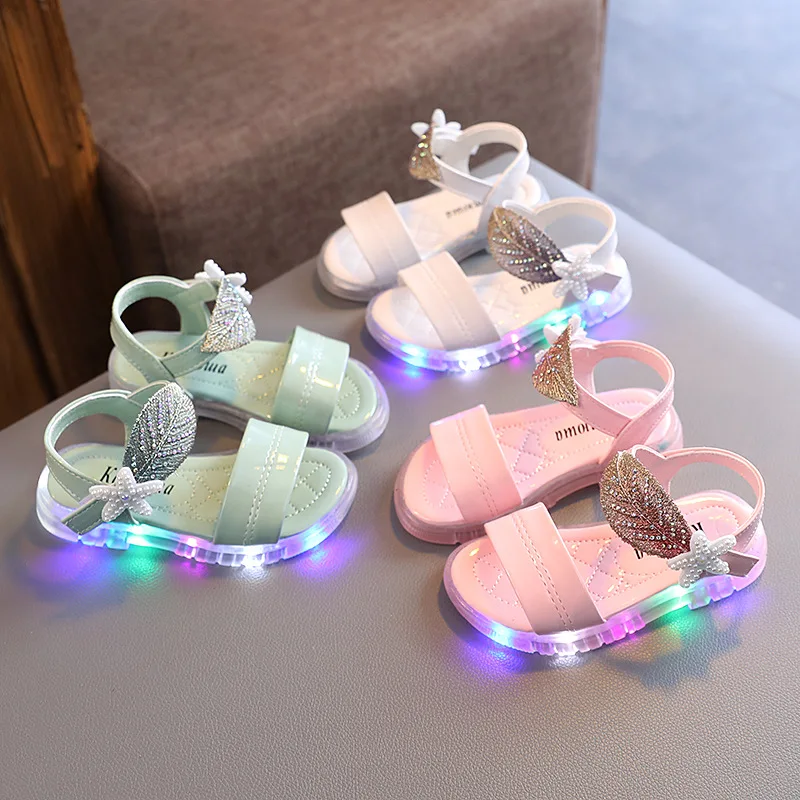 Summer New Style Summer Girl Princess Kids Light Up Sandals Soft-soled Toddler Shoes With Drill