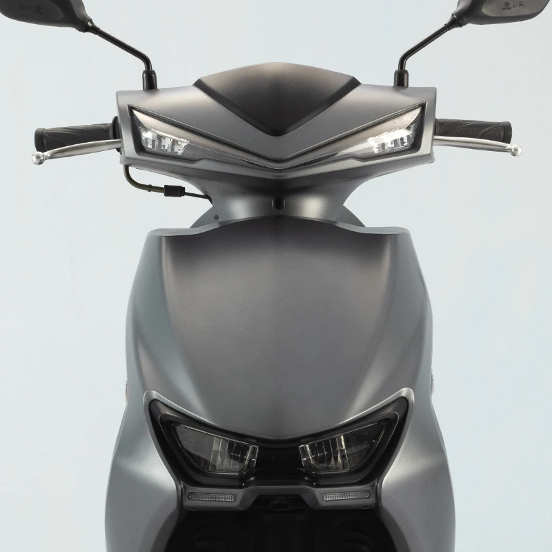 Changhua Factory customize high quality moped 125cc gasoline black motorcycle scooter gasoline 150cc gas scooters for adults