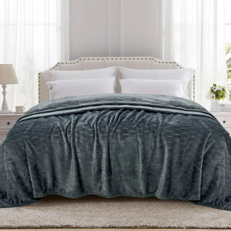 Wholesale Cozy Throw Blanket Fleece Lightweight Fuzzy Comfy Textured Flannel Blanket Warm Plush Throw Dog Print Blanket For dog