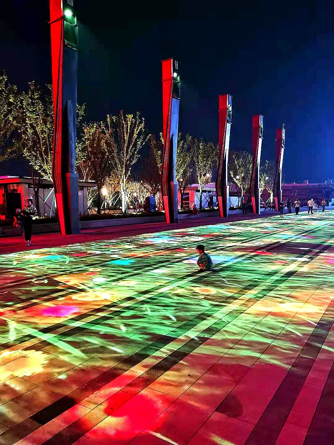 3D mapping with dancing music fountain at people square and outside