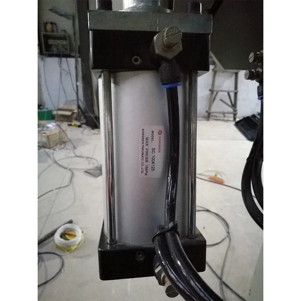 Big Barrel Insulating Glass Automatic Desiccant Filling Machine For Double Glazing Processing With CE