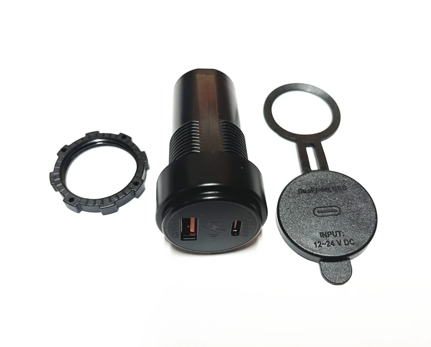 PD100W fast car charger USB+Type-C ports Adapter