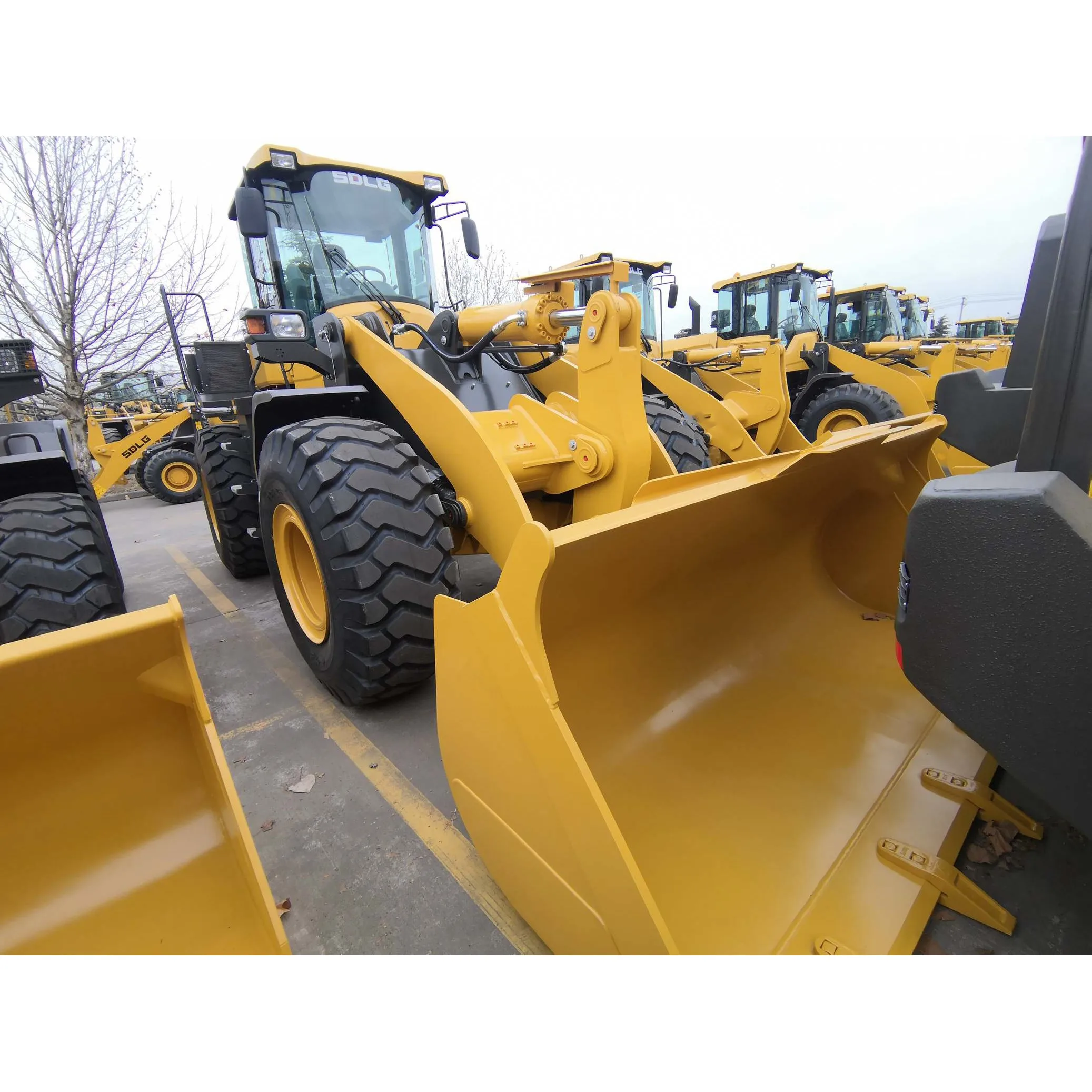 SHANDONG Famous Brand 5 ton Road Machine Wheel Loader L956F With Great Reliability Hot Sale