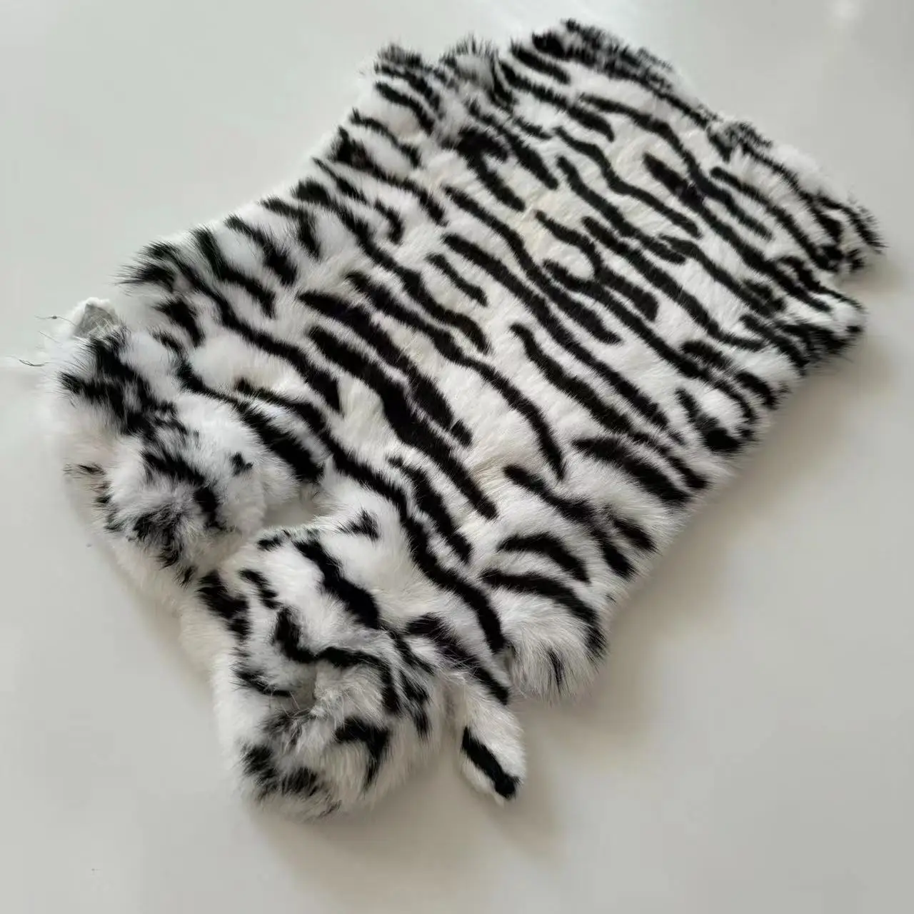 Factory price Wholesale Colorful  Rabbit Fur skin dyed color skin