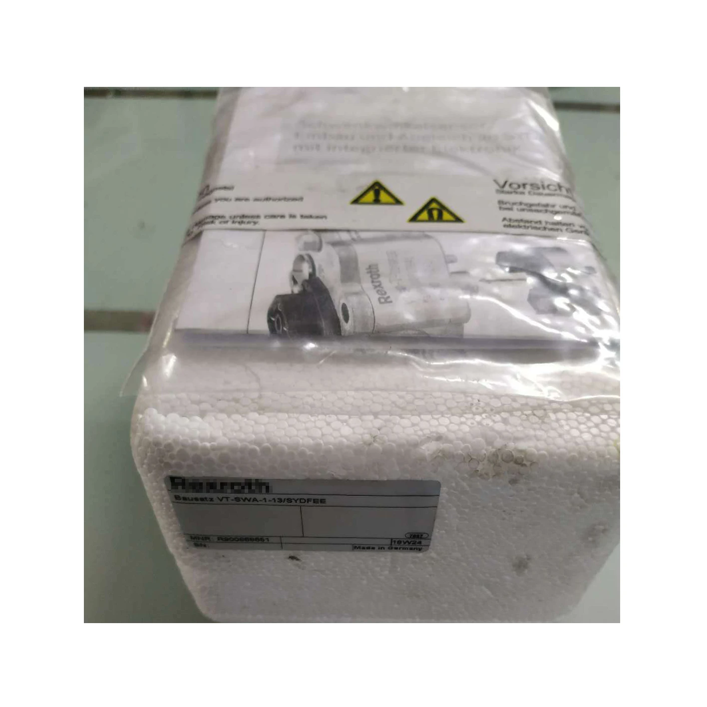 Новый оригинальный R900868651 VT-SWA-1-1X/sydfee servp усилитель VT-SWA-1-13/sydfee с гарантия 1 год