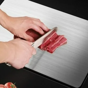 Wholesale 2.0mm stainless steel chopping board rectangle shape and round corners non-cutting hand cutting board kitchenware