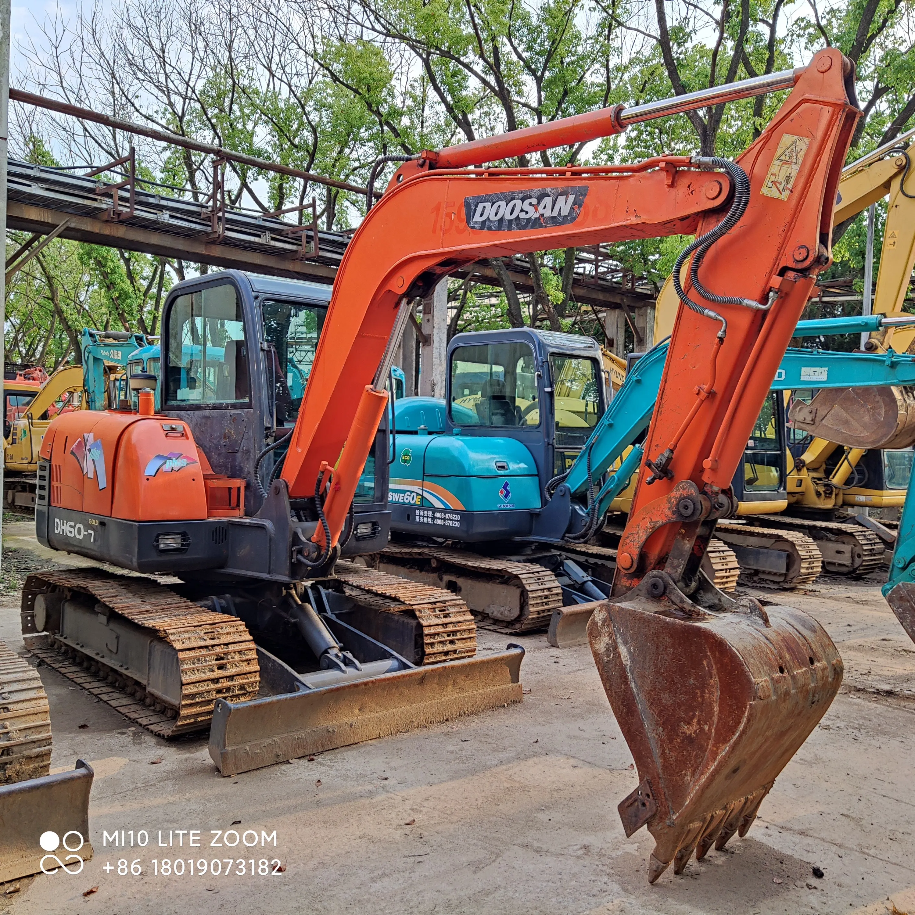 Super Product Doosan Excavator Small Model DH60-7 Mini digger high quality Used Excavator DH55 DH60-7 DH80 digger for sell