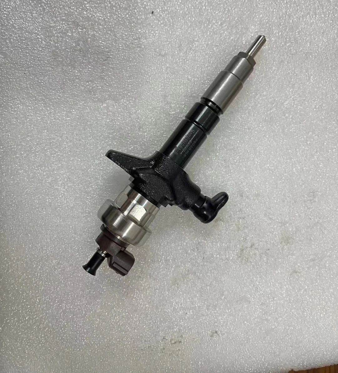 09500-6980 Fuel Injector For Isuzu 4JJ1 3.0 Engine Fuel Injector Assembly