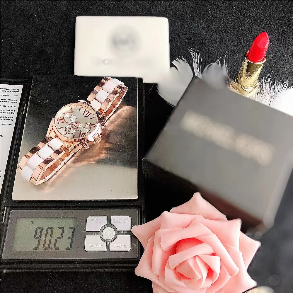 2022 Модный Новый женский маленький циферблат со стальным ремешком комплект кварцевых часов из сплава в коробке женские кварцевые часы