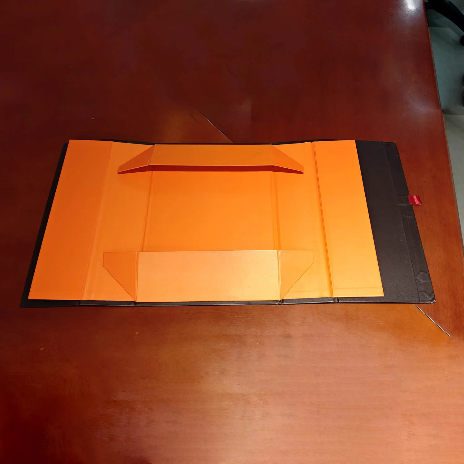 Luxury Red Wine Glass Set Gift Box Leather Collapsible Foldable Magnetic Wine And Glass Box