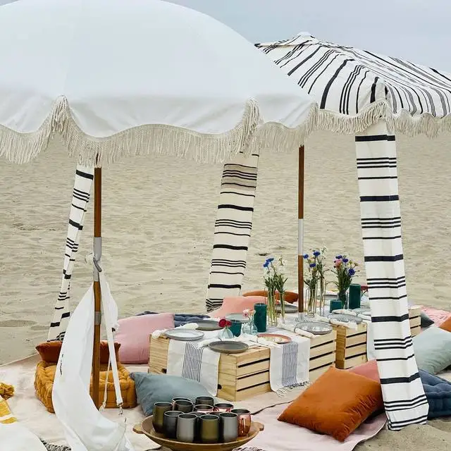 Новый роскошный 2,2 м пляж кабана Солнцезащитная Пляжная палатка Портативный Навес для всей семьи палаток шатера партии с кисточками для женщин; Цвета: белый, желтый, серый