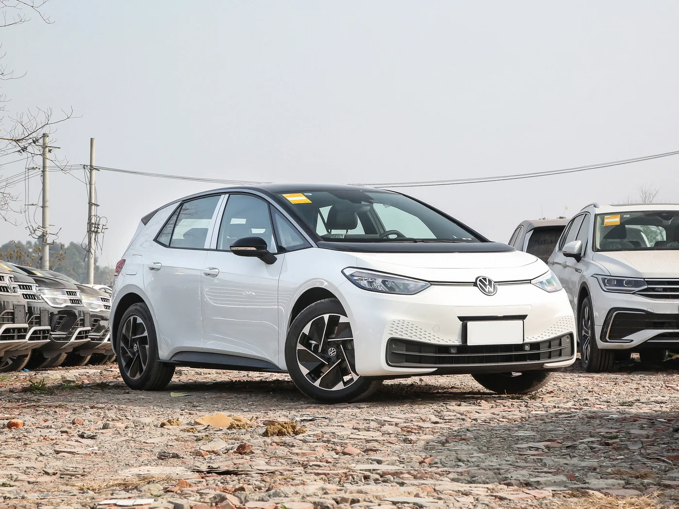 Купить дешевые в наличии электромобили VW Id.3 5-дверный 5-местный хэтчбек дальнего действия 450 км подержанные автомобили из Китая