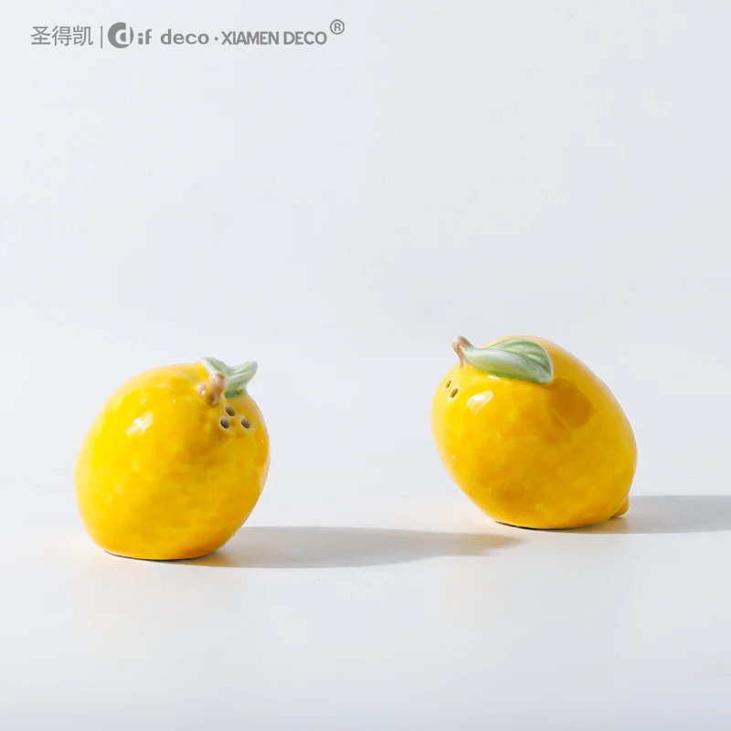 Wholesale Ceramic Fruit Lemon Design Stoneware Salts And Peppers Shakers Set