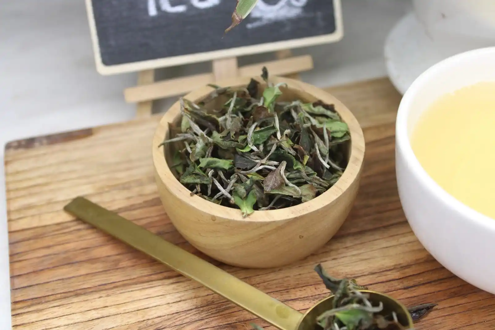 Hot selling China White Peony Tea Fujian Pai Mu Dan Tea