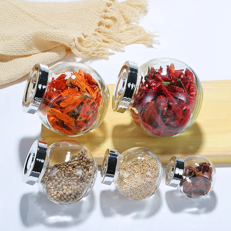 Custom printed label sealed spice jar 4oz 6oz glass seasoning chili jar black pepper storage bottle metal cap in kitchen