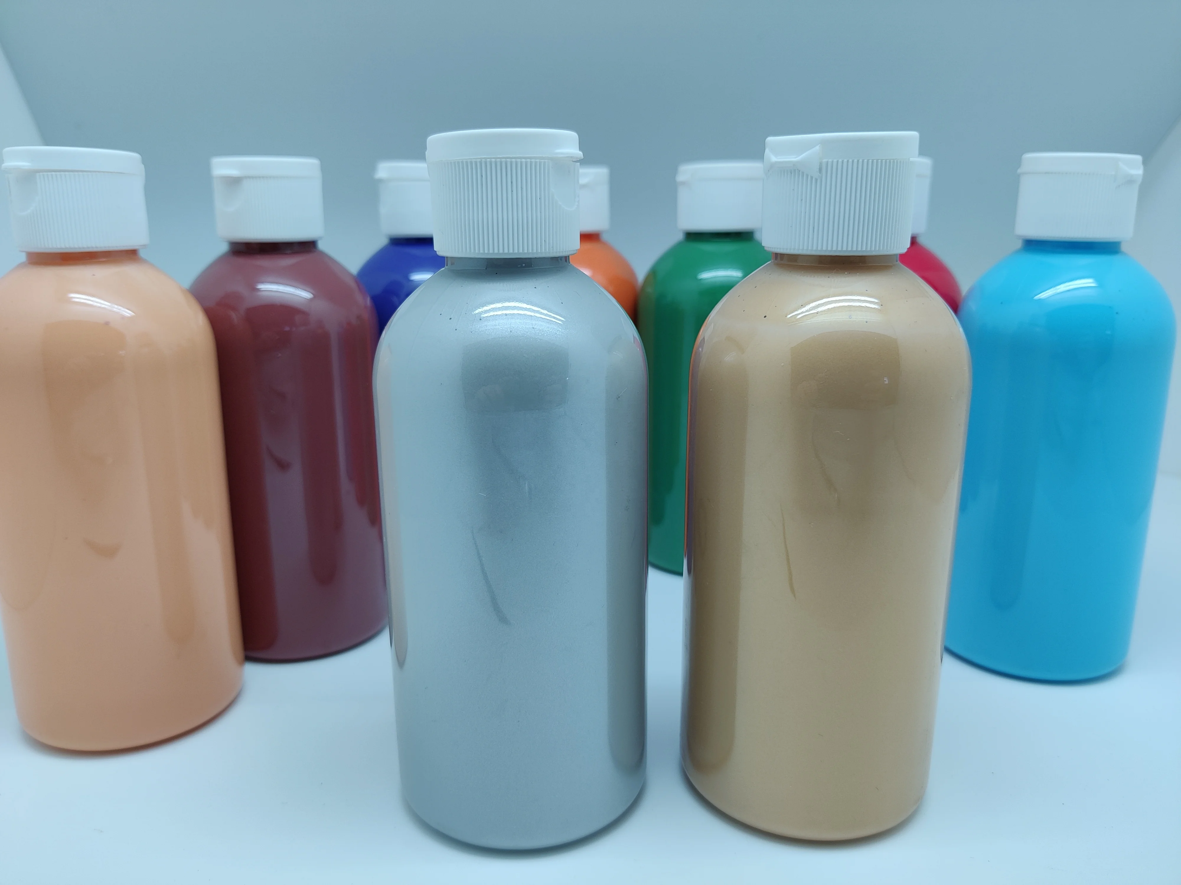 
250ml acrylic paint 